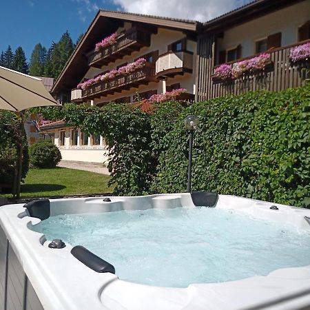 Park Hotel Arnica Falcade Εξωτερικό φωτογραφία