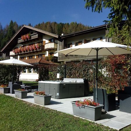 Park Hotel Arnica Falcade Εξωτερικό φωτογραφία