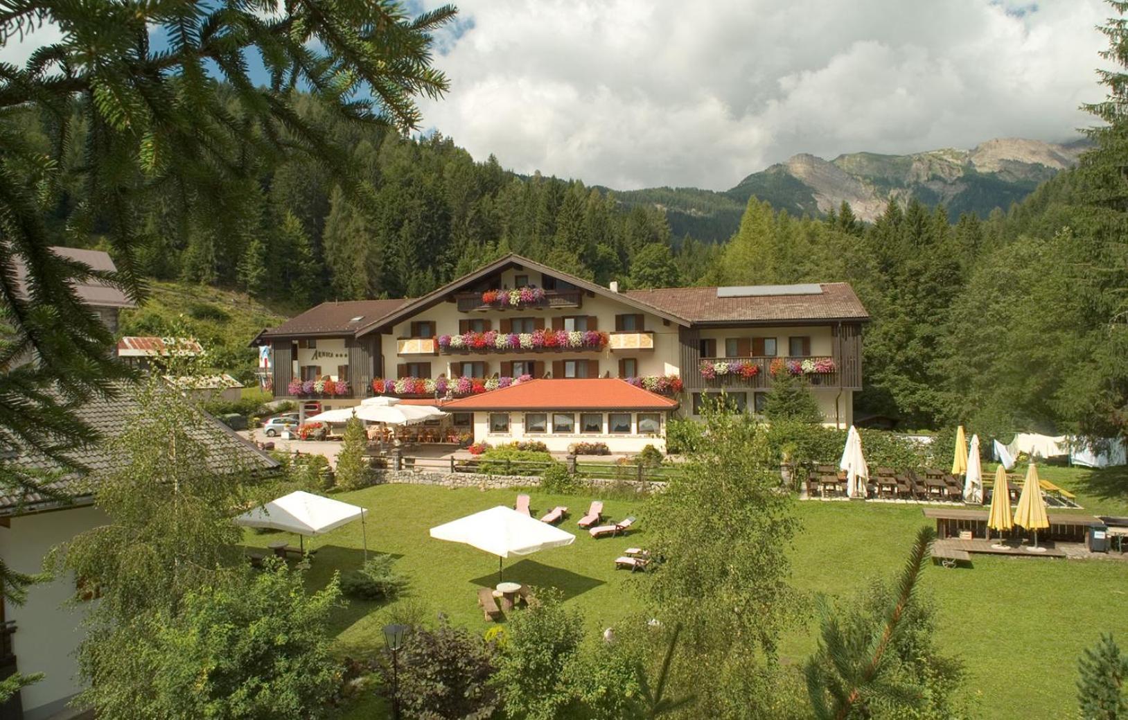 Park Hotel Arnica Falcade Εξωτερικό φωτογραφία
